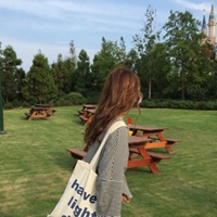 好看的不露脸女生背影转身头像 (9)