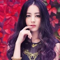气质美女迪丽热巴qq头像图片迷人的样子写真