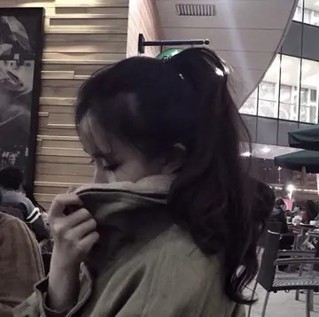 校服高马尾女生头像 (10)