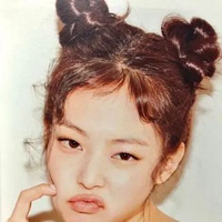 双丸子头欧美女生头像 (9)