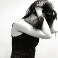 欧美伤感头像女生黑白 黑白欧美美女伤感的头像 (11)