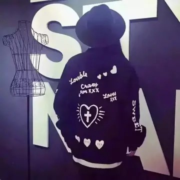 壁纸ad头像：帅气小姐姐~了解一下