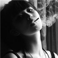 吸烟女生头像黑白头像 (5)