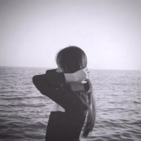 头像女生背影黑白长发 唯美黑长发背影图片头像女生 (9)