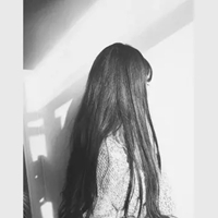 头像黑白女生背影伤感 黑白背影微信头像女生伤感 (17)