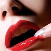 性感红唇微信头像黑白点击鼠标右键下载