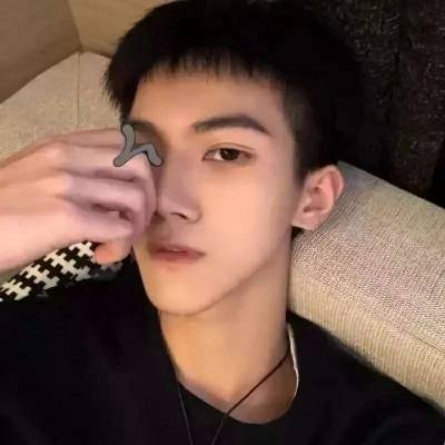 2021新款好看微信男生头像