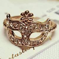 带着皇冠的动漫女头像高冷点击鼠标右键下载