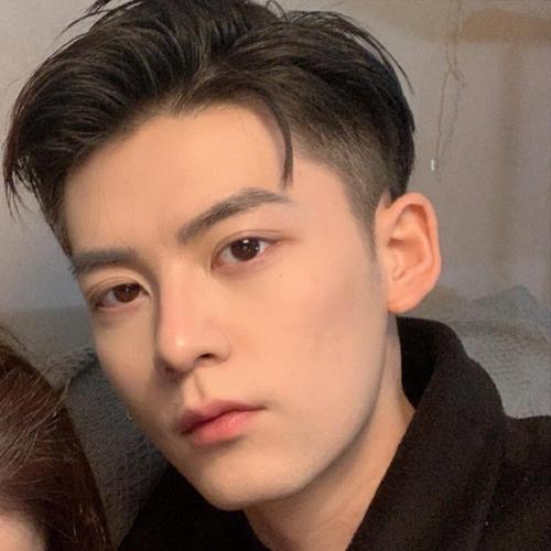 微信真人亲密情头一男一女高冷霸气