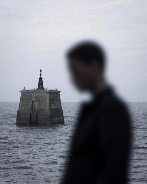 有没有好看的真人男生微信头像?