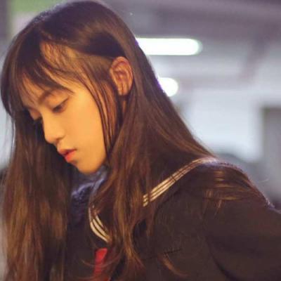 文艺气质美女微信头像