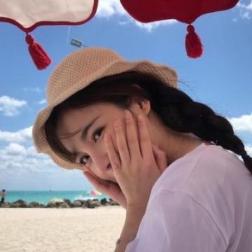 最新微信女生头像长发唯美戴帽子 2019最火爆的女生头像适合夏季的