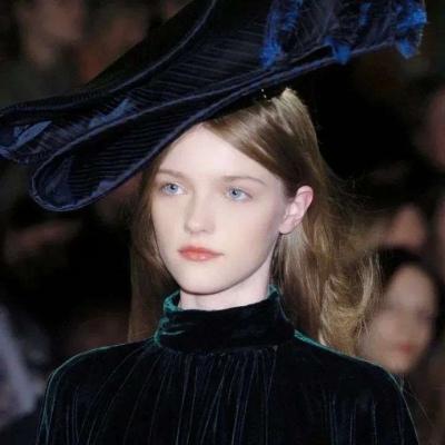 微信头像图片2021最火爆欧美高清好看的2021微信头像女欧美