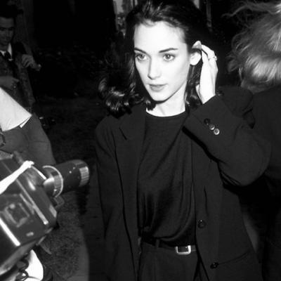 2019最火爆微信头像女生成熟 我对你全是企图何来后退之路