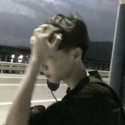 有品位的男人微信头像年轻帅气版