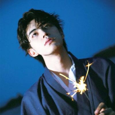 微信男生头像冷酷帅气