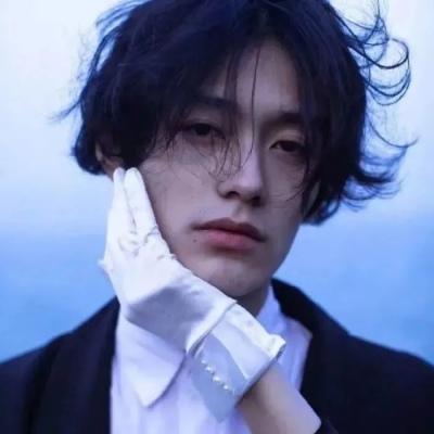 2020微信头像男图片,高清帅气的2020年最新微信头像男