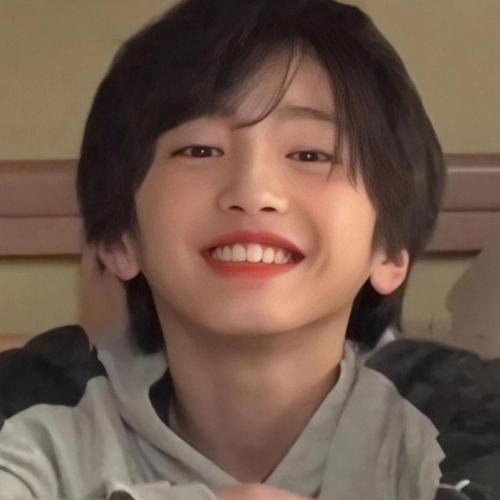 微信帅气道枝骏佑头像