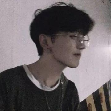 男生微信个性头像帅气大全我所有的勇气都靠硬撑