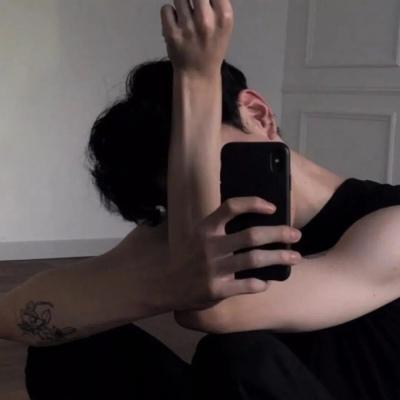 微信最火男生头像经典帅气 两鬓斑白我都认得你