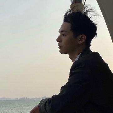 微信帅气干净男生头像