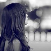 微信头像伤感女面朝大海【点击鼠标右键下载】