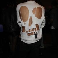 微信伤感图像卷发【点击鼠标右键下载】