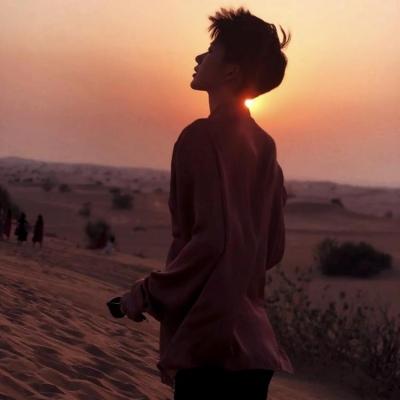 2019男生微信头像伤感忧郁 总有人轻易得到了我想要的东西分享!