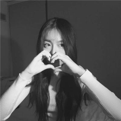 冷酷的女生黑白微信头像2018伤感 生活有点丧尤其是夜晚分享!