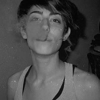 微信头像男生黑白伤感抽烟_抽烟不仅伤肺还伤心【点击鼠标右键下载】