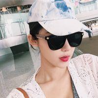 酷酷的墨镜女qq头像