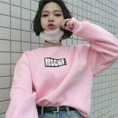 短发气质女生图像60_微信头像