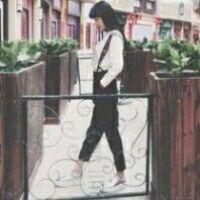 我喜欢你的背影和侧脸