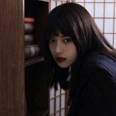 微信侧脸头像女,个性好看的高清侧脸女头像图片