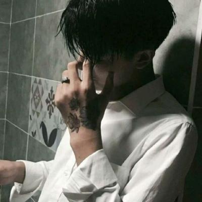 高冷男头像图片侧脸高清帅气的侧面冷酷头像