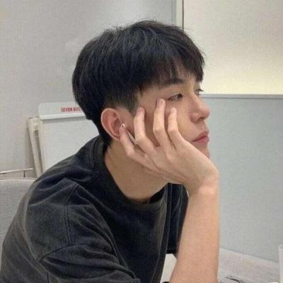 侧脸微信男生头像 高清帅气的微信人物头像男侧脸图片