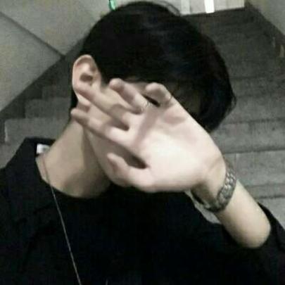 侧脸霸气男生微信头像