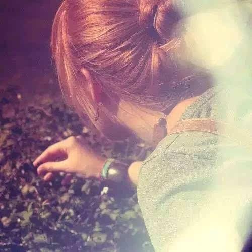 女生图片背影或侧脸大全