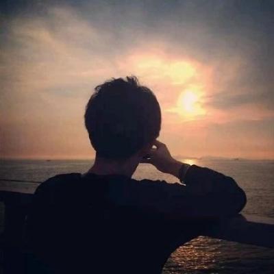 秀恩爱的背影情侣微信头像一对2018精选 时过境迁爱你仍未变-qq情侣头