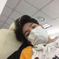 男生帅气阳光的微信头像 一直不承认自己是孤独的-腾牛个性网