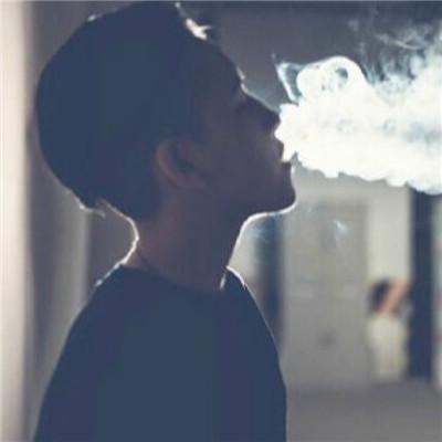 男生微信背影头像_微信头像图片大全