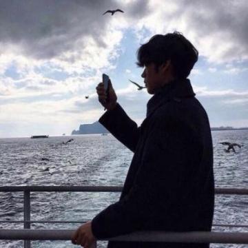 2019最火微信头像男生帅气搞怪 想谈恋爱吗我这边二缺一,男生头像图片