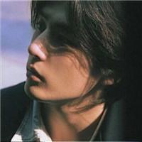 帅气的微信头像男:抬头看看这个世界,阳光那么美好_永恒头像网