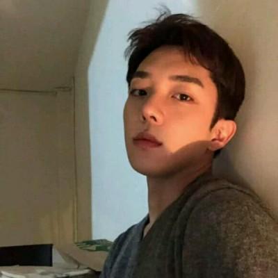 2019最新男生微信头像成熟大气 想你的时候风都是甜的-腾牛个性网