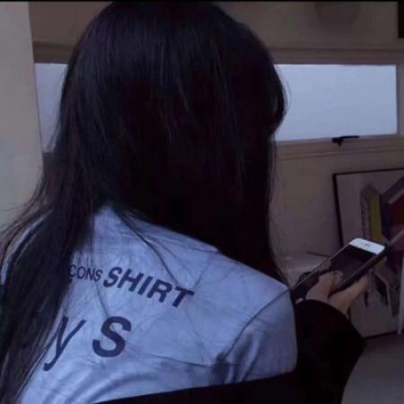 女气质大气微信头像,特有口味冷酷的美女-女生头像