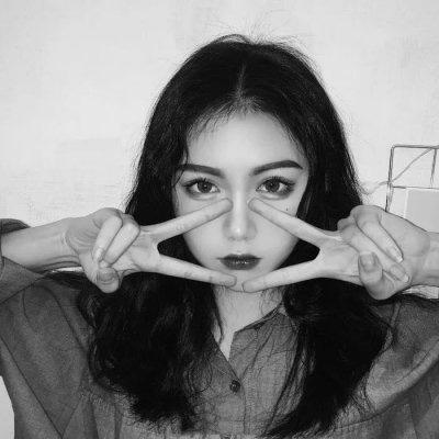 唯美女头像优雅黑白图片 清纯女生微信头像图片大全_女生头像_美头网