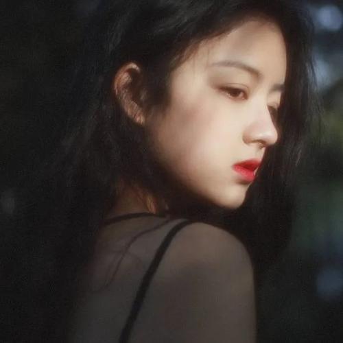 高冷女生头像气质 - 燕子图片网,一个充满欢乐的表情包,头像图片乐园