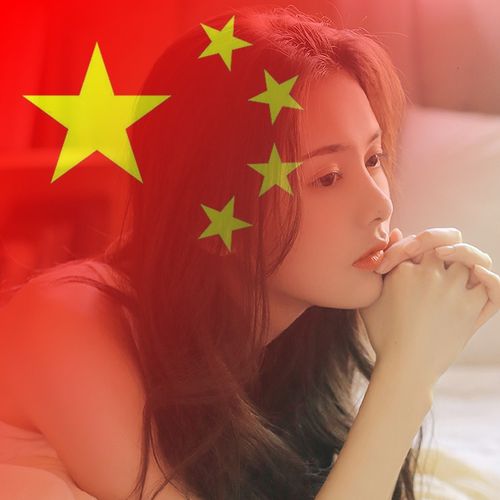 红色爱国主题头像 国庆半透明中国红五星红旗渐变头像微信app通用