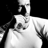 欧美男魅力忧郁图片_微信头像图片大全