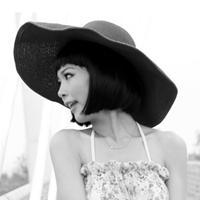 女头黑白动漫耳机_微信头像图片大全